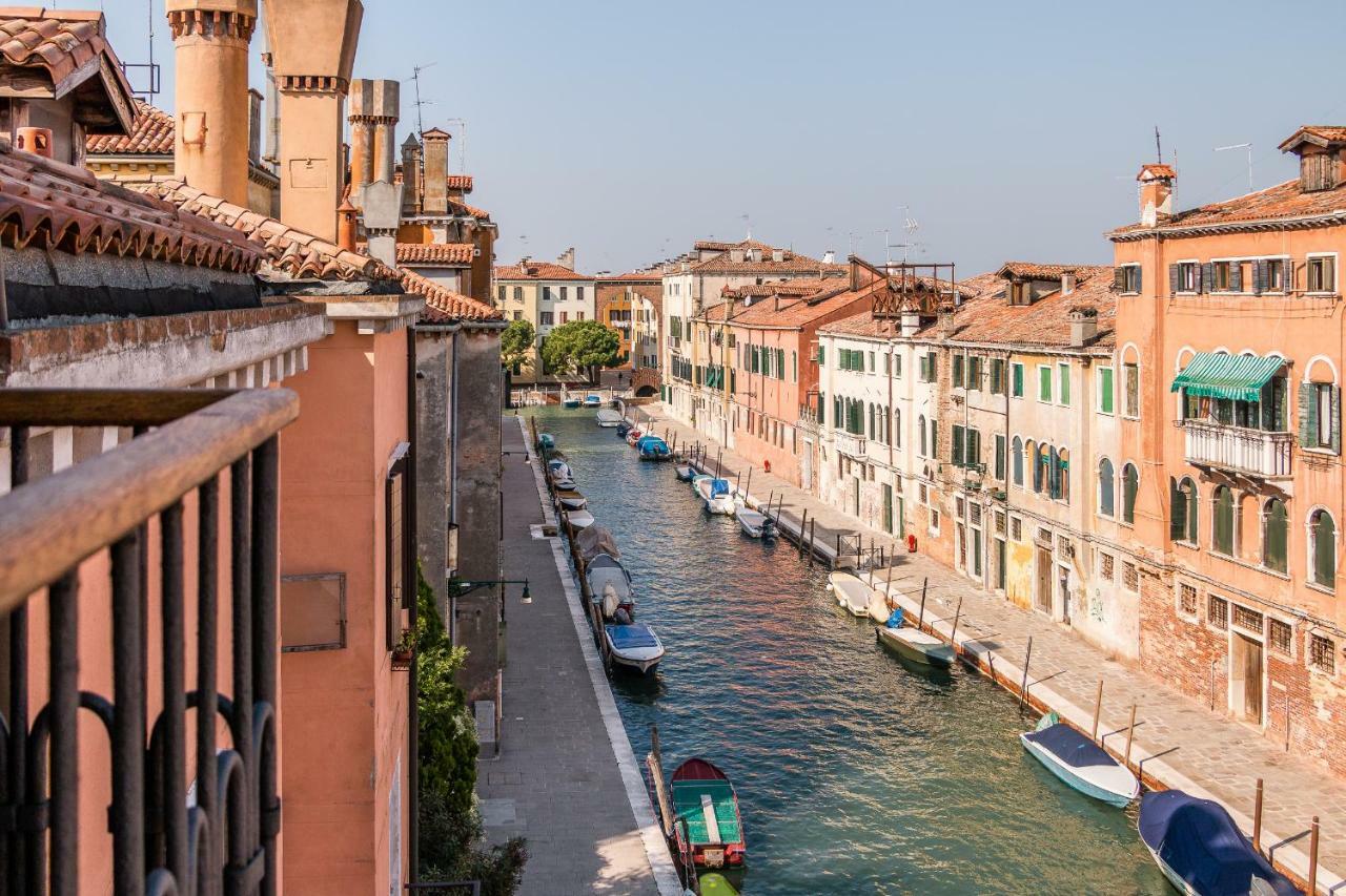 Sunny Nest Canal View In Venice Chic Movida Bagian luar foto